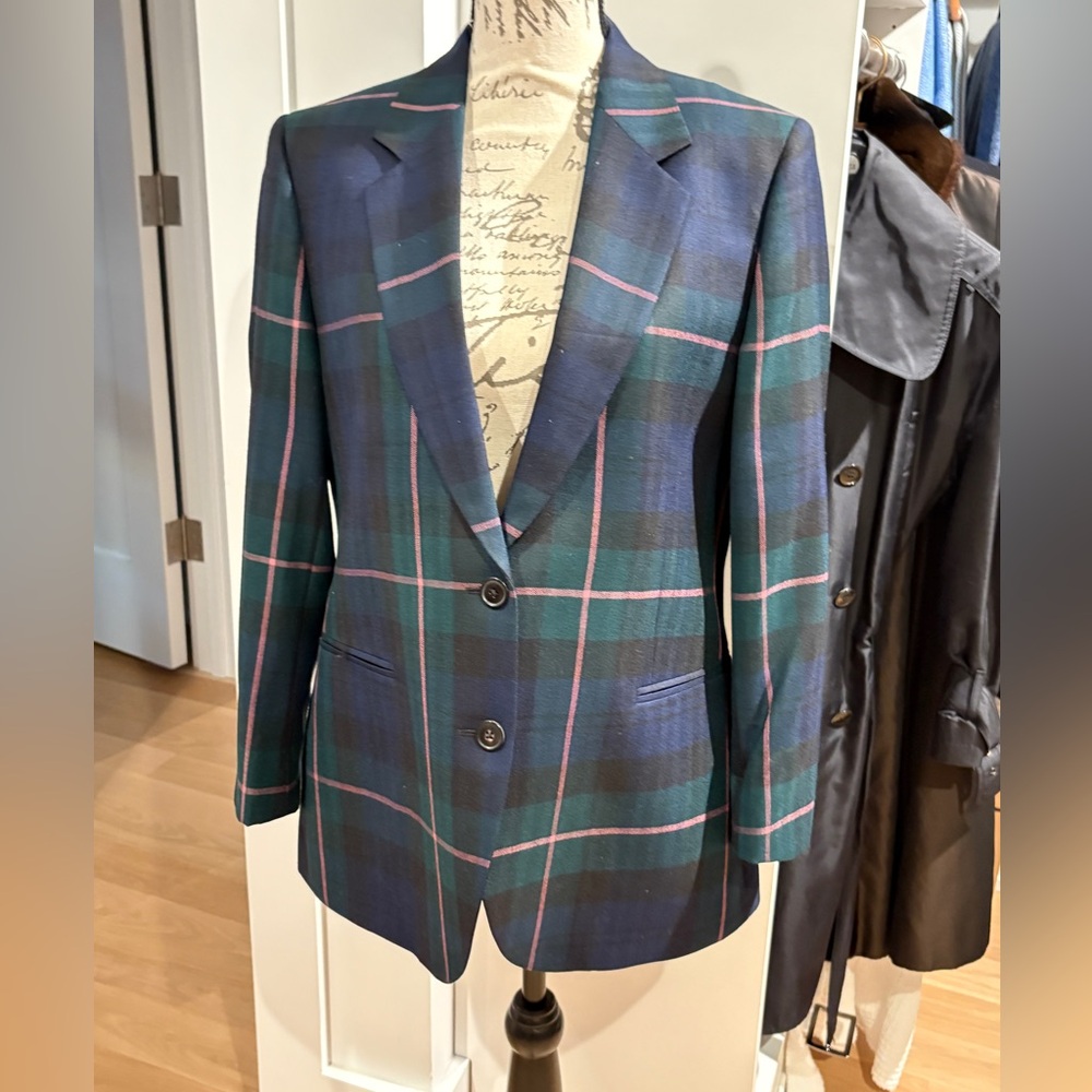 ❌SOLD❌

Paul Smith, women’s tartan plaid blazer Soho fit size 46
